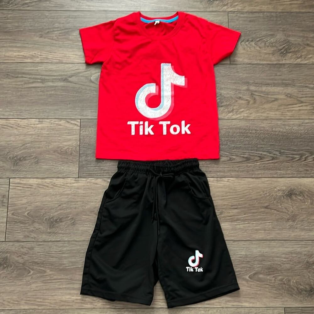 Tik Tok Kids 2 Piece Set Red T Shirt & Black Shorts With Pockets Size 8/10
